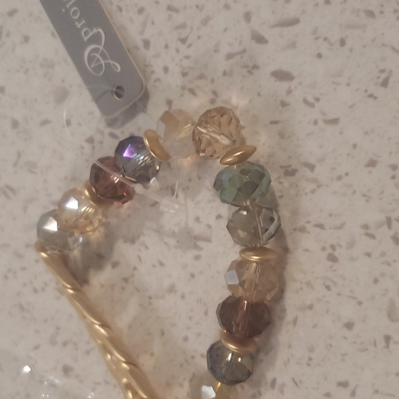 New boutique gold tone chunky beaded bracelet - Picture 4 of 7